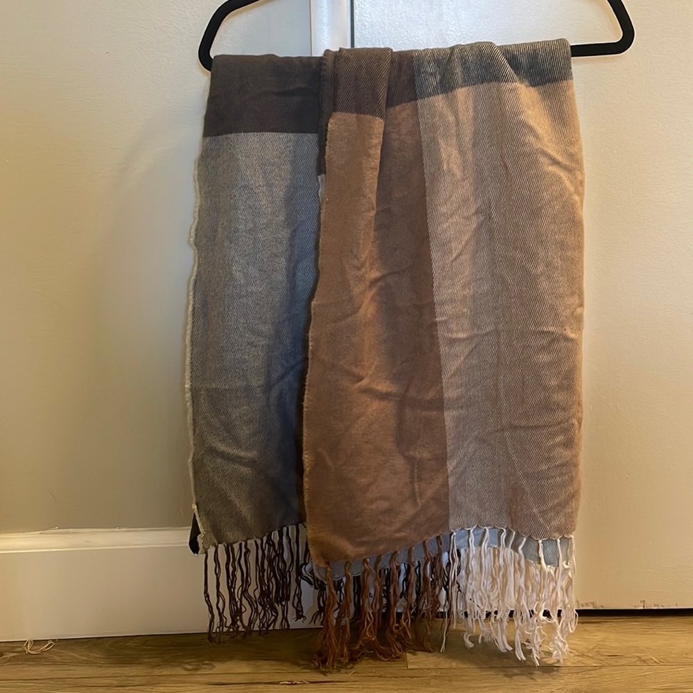 H&M plaid blanket scarf